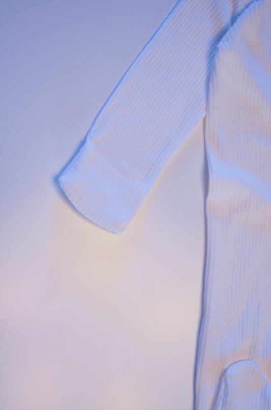 Macacão Carter's Creme