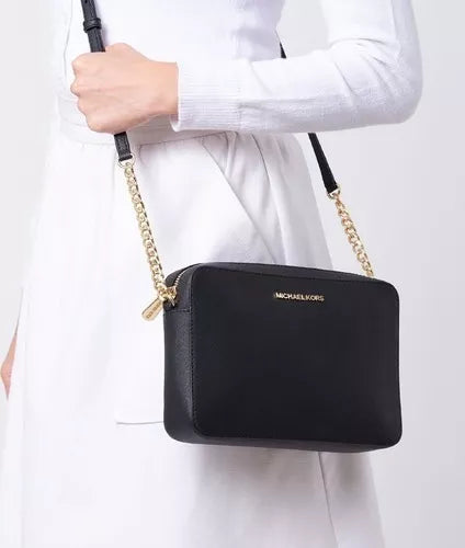 Bolsa Transversal Preta Michael Kors Chain Dourada
